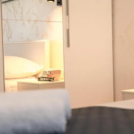 Luxury Maraschino Apartament *