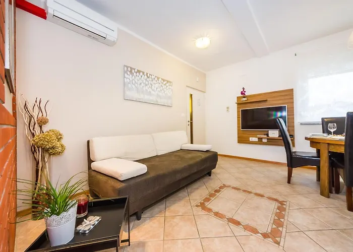 Luxury Maraschino Apartment