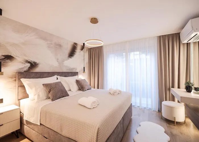 Apartment Luxury Maraschino